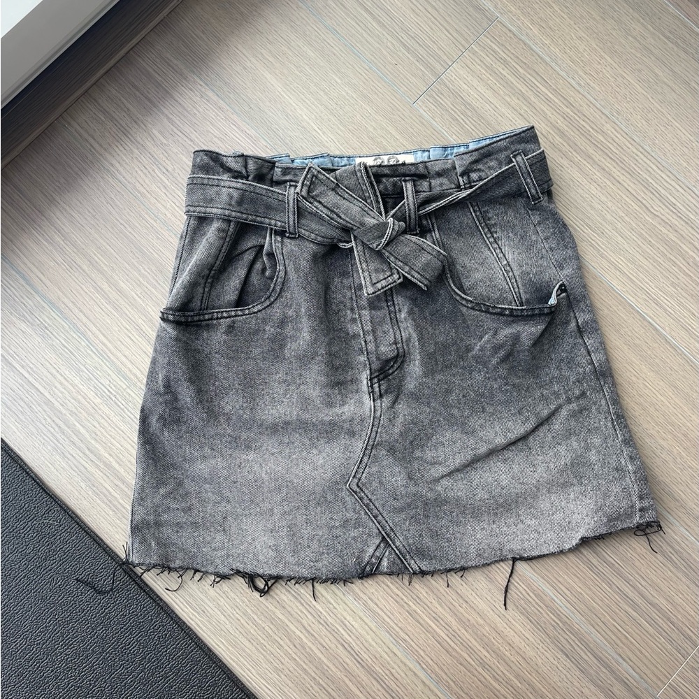 Free People Black Distressed skirt sz 29